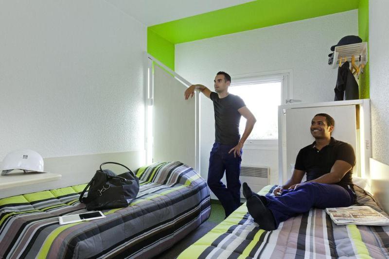 Hotelf1 Lyon Sud Oullins Renove Экстерьер фото